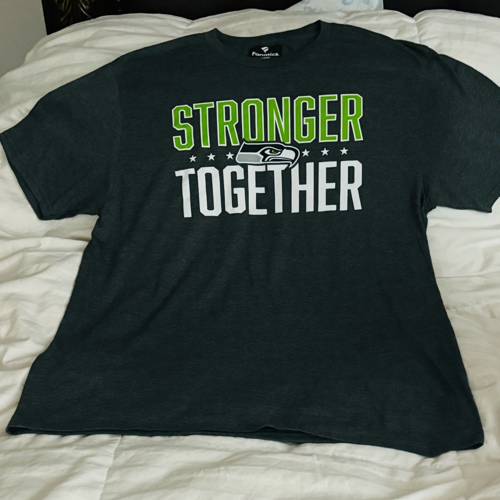 NWOT Seattle Seahawks Fanatics T Men’s  LG - Picture 2 of 7